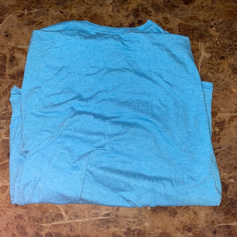 blue tshirt